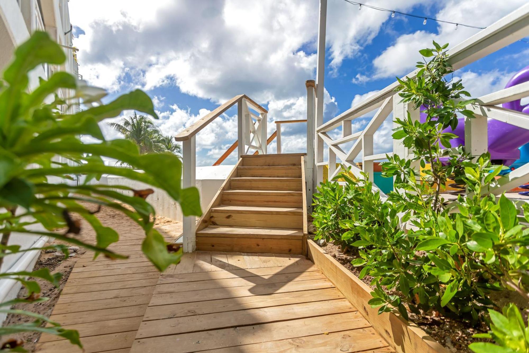 Maho Beach House - Luxe 1-Bedroom - Ocean View ภายนอก รูปภาพ